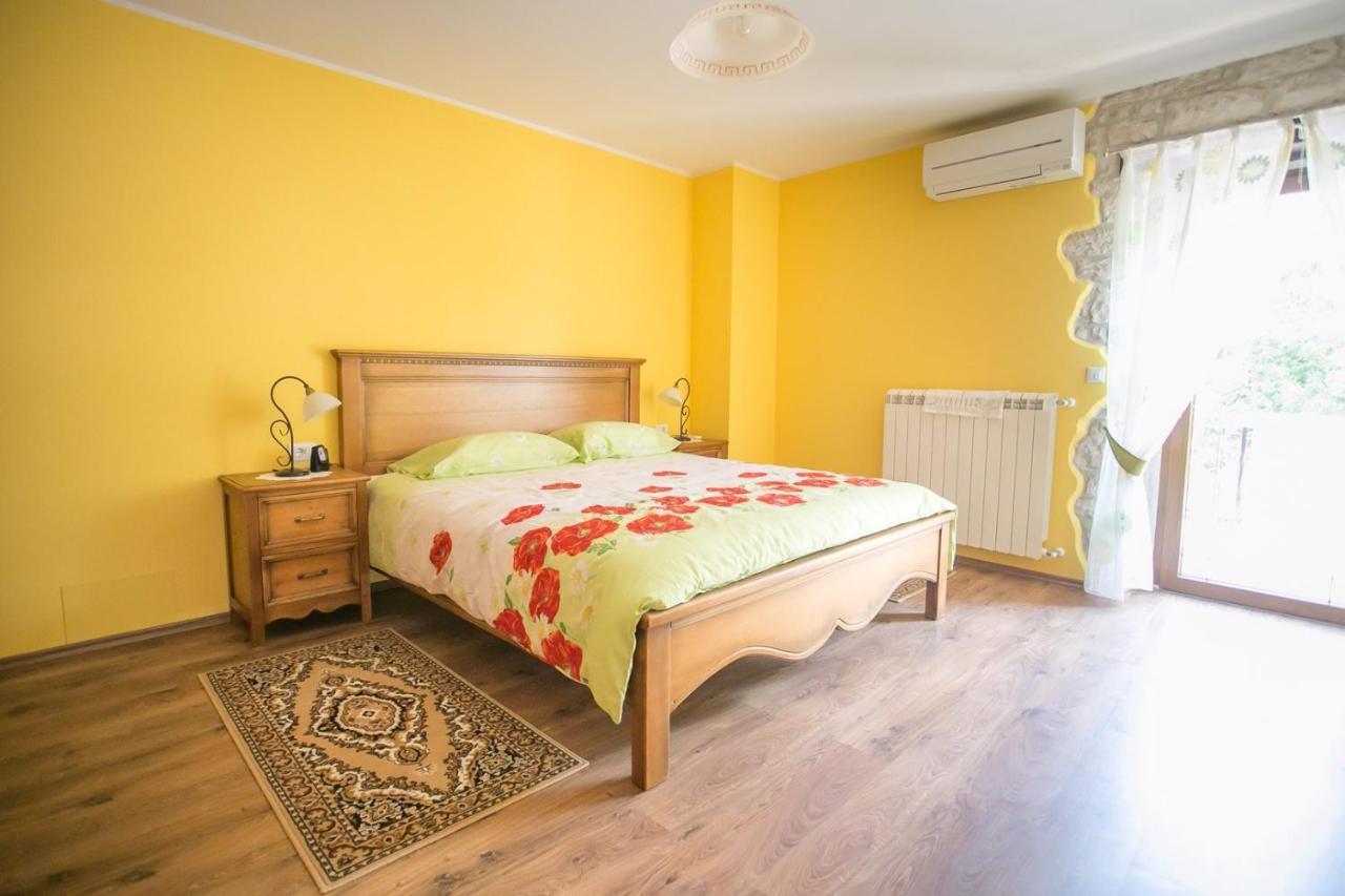 Holiday Home Mendula Tinjan Exterior foto